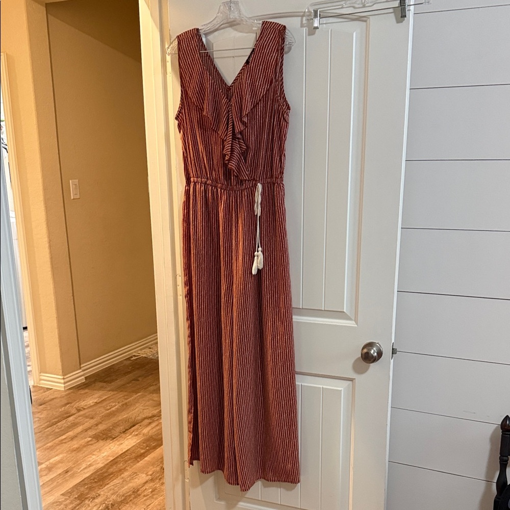 Elegant Sleeveless Striped Jumpsuit - Burgundy